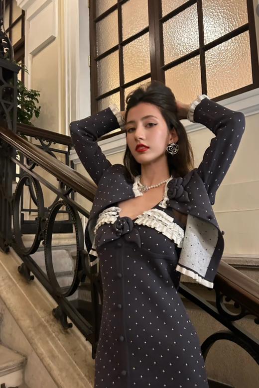 SIA SAYLOR 波点蕾丝拼接针织开衫吊带裙套装 21825 商品图3