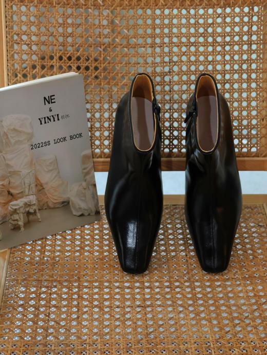 小牛油|极简方头内增高短靴 商品图4