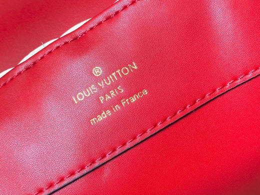 秋冬特惠💰1700 渠道级LV 新品 te级LV 动态芯片 N85520/M48865红鳄鱼竹篮 本款Capucines手袋 商品图5