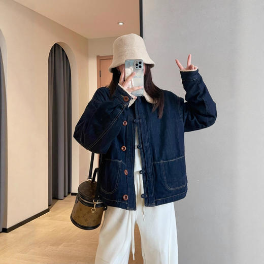 丁摩 复古温暖显瘦羊羔毛翻领短款工装夹棉牛仔外套女5ZF-202 商品图2