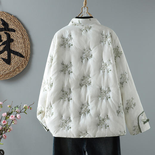 XYF5370 2025冬季新中式国风绣花保暖棉衣宽松显瘦复古盘扣轻薄棉服外套女 商品图3