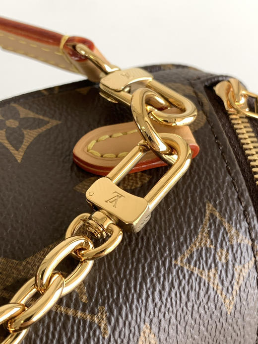 秋冬特惠💰1150 渠道级LV【全钢五金 动态变码芯片】te级LV 全套包装 M82335老花 本款Mini Bumbag手袋 商品图5