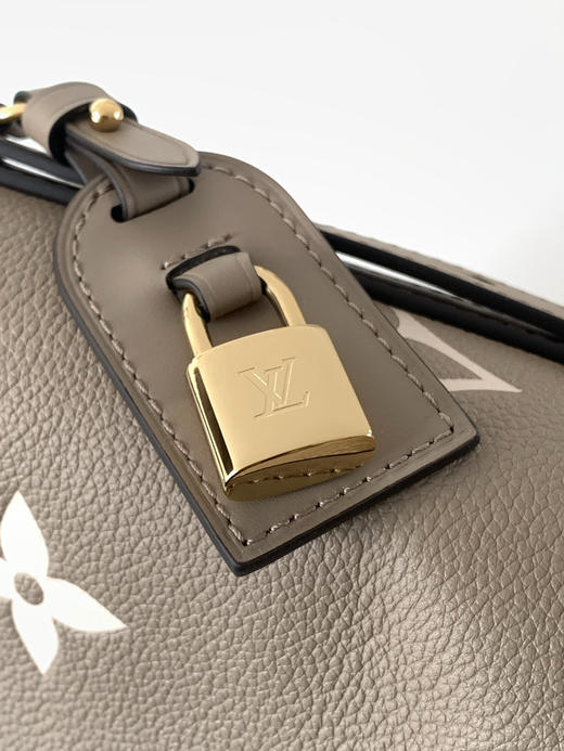秋冬特惠💰1290 渠道级LV【全钢五金 MB163c01变码芯片】te级 全套包装 M13045大象灰压印 本款All In BB手袋 商品图5