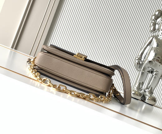 秋冬特惠💰1550 渠道级LV【全钢五金 MB163c01变码芯片】te级LV 全套包装 M23081大象灰 本款Pochette Métis East West手袋 商品图3