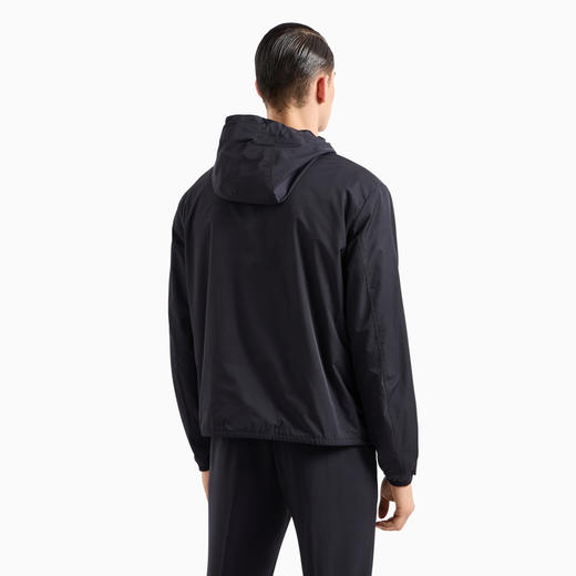 【三】EMPORIO ARMANI 阿玛尼 男士带兜帽和徽标贴片的防水尼龙外套 深蓝色 8N1BQ0 1NZQZ 0920 商品图2
