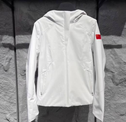 安踏冠军全天候2025秋冬女修身防风透湿梭织上衣外套 162540612 商品图1