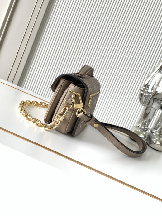 秋冬特惠💰1550 渠道级LV【全钢五金 MB163c01变码芯片】te级LV 全套包装 M23081大象灰 本款Pochette Métis East West手袋 商品图1