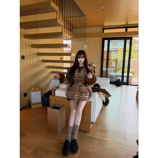 LINCHAOZHANG【南瓜慕斯】LW250173 格纹毛呢外套 商品图2