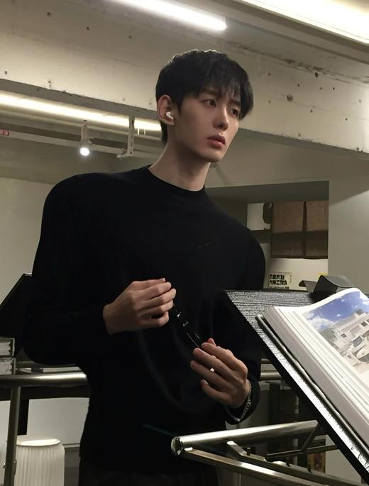 【高品质私服】【陈伟霆同款羊毛衫】进口100%羊毛，纤维细如蚕丝，触感软如云絮！可商务可休闲【无标出货 介意慎拍】WD 商品图2