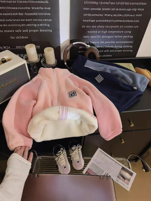 【秋冬必备洋气百搭❗️亲肤轻盈可爱】儿童加绒加厚外套男女童秋冬双面绒加厚保暖立领休闲百搭棉服上衣。ja 商品图0