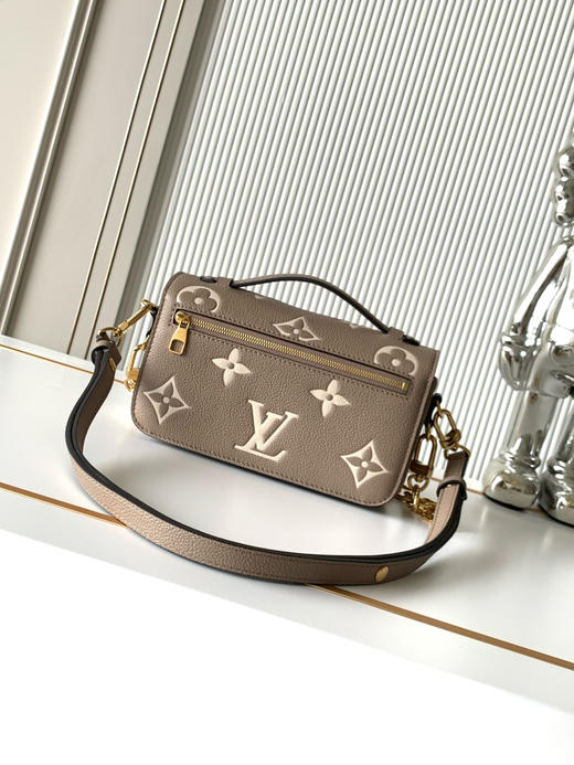 秋冬特惠💰1550 渠道级LV【全钢五金 MB163c01变码芯片】te级LV 全套包装 M23081大象灰 本款Pochette Métis East West手袋 商品图2