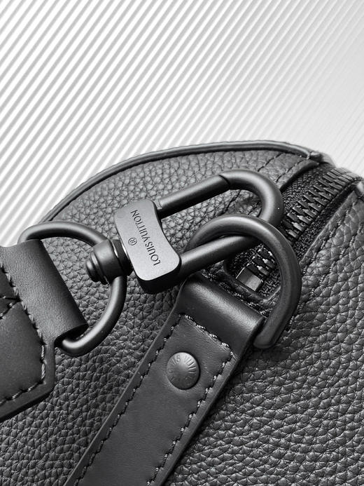 秋冬特惠💰1350 渠道级LV【全钢五金 MB163c01变码芯片】te级LV 全套包装 M59255黑色 本款City Keepall手袋 商品图6