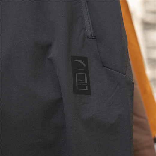 安踏户外登山徒步运动裤2025秋季新款梭织运动直筒长裤162536506 商品图0