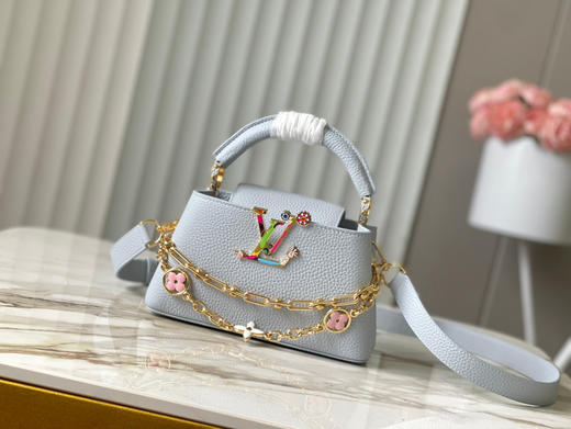 秋冬特惠💰1650 渠道级LV 新品 te级LV 动态芯片 M13707/48865浅灰蓝彩虹二合一链条款 本款Capucines East West手袋 商品图0