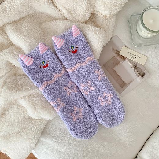 买手优选卡通小怪兽珊瑚绒毛茸茸睡眠袜地板袜中筒168294508 商品图2