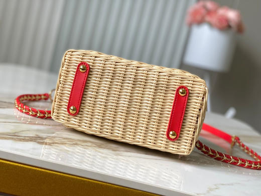 秋冬特惠💰1650 渠道级LV 新品 te级LV 动态芯片 LV X TM CAPUCINES 手袋 M14295/M48865红色樱桃竹篮 本款Capucines手袋 商品图8