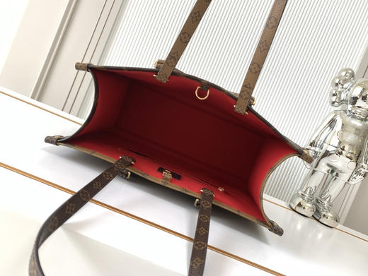 秋冬特惠💰1160 渠道级LV【全钢五金 变码芯片】te级LV 全套包装 M45039老花肩带托特包 Onthego 中号手袋 商品图6