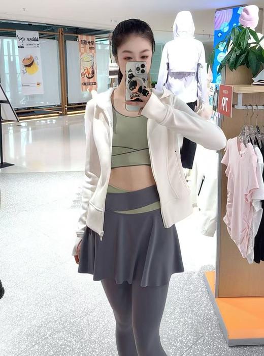 4楼MOLYVIVI假两件撞色裙裤：MLLC25197 售价318 折后254 商品图2
