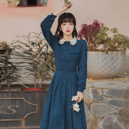法式娃娃领灯芯绒连衣裙女秋冬复古温柔气质收腰显瘦小众时尚减龄 商品图3