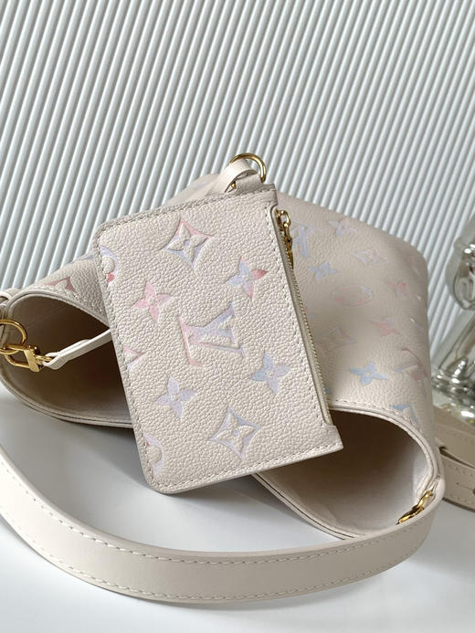 秋冬特惠💰1340 渠道级LV【全钢五金 MB163c01变码芯片】te级LV 全套包装 M25673渐变丝印 本款 All In BB 手袋 商品图4