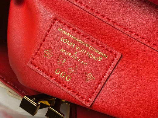 秋冬特惠💰1650 渠道级LV 新品 te级LV 动态芯片 LV X TM CAPUCINES 手袋 M14295/M48865红色樱桃竹篮 本款Capucines手袋 商品图6