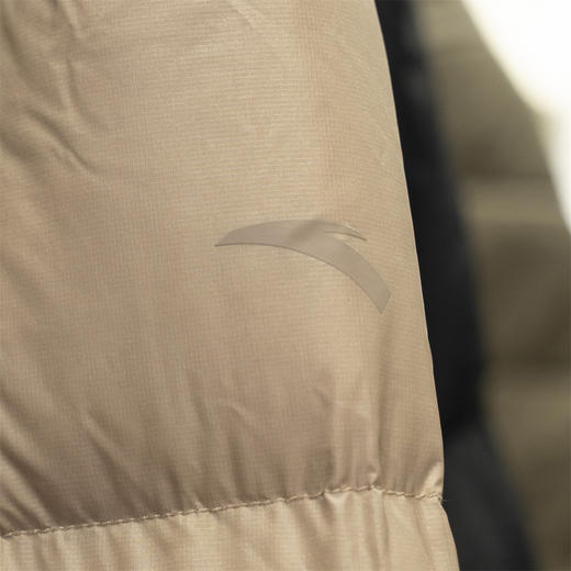 安踏运动羽绒服女2025冬季新款百搭连帽宽松外套上衣162547917 商品图3