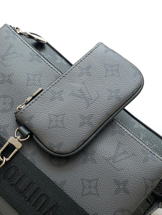 秋冬特惠💰1270 渠道级LV【全钢五金 MB163c01变码芯片】te级LV 全套包装 M69443 黑花三件套 男士挎包 商品图5