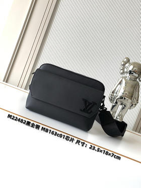 秋冬特惠💰1300 渠道级LV【全钢五金 MB163c01变码芯片】te级LV 全套包装 M22482黑色 本款 Fastline 邮差包