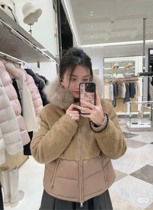 1125-6 极限特惠48H 圆正渠道货 忙可泰迪款 连帽拼接羽绒服 我穿3码 商品图4