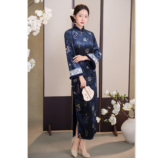 SKY 5825368复古国风倒大袖提花加绒大码旗袍 商品图1