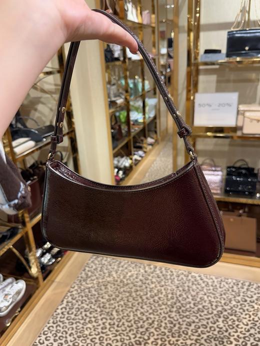 到手价1880 TB新款Emerson新月包腋下包，包身超级轻便！肩带可以调节，单肩背/手提包任意切换 美国代购，无中文标签，介意慎拍 商品图2