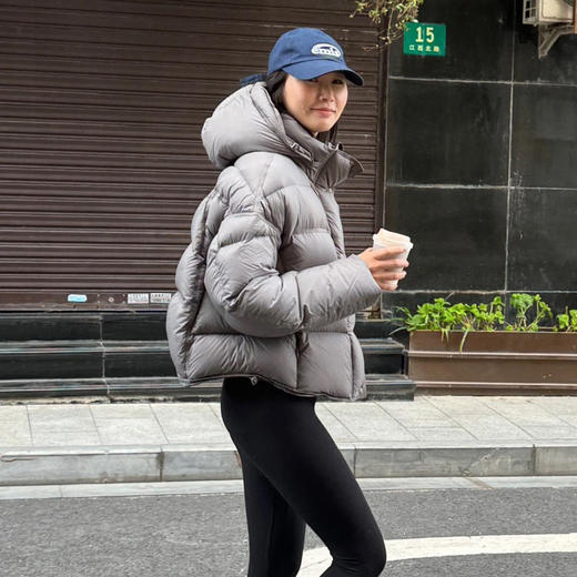 下单3-5天发货！HYC 冰淇淋云朵泡芙羽绒服 短款连帽/中长款连帽  90白鸭绒    显瘦保暖 充绒厚实如泡芙一样蓬松柔软 商品图4