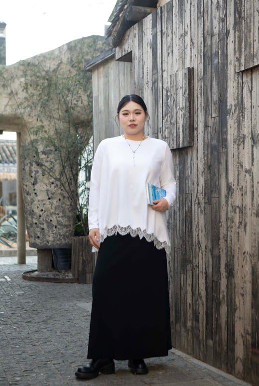 一周发货【薄绒蕾丝花边套头衫】「浪漫蕾丝边」软fufu莱塞尔套头衫｜弧形裁切自带层次感，宽松衣身藏肉绝了！！！韩国出口款，成分莱赛尔29% 棉29% 聚酯纤维30%氨纶12% 商品图9