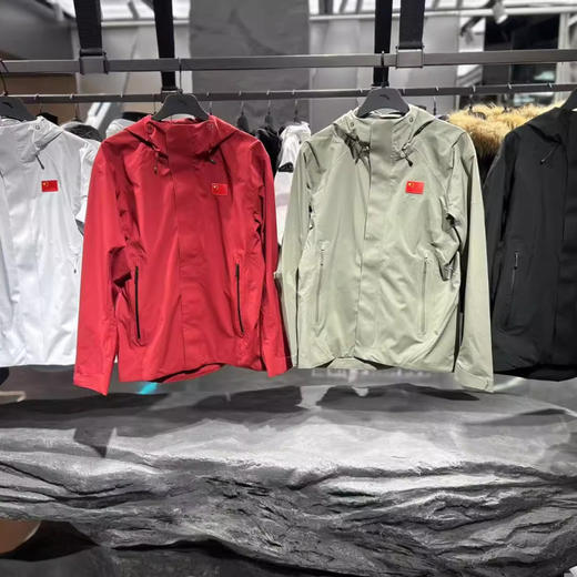 安踏冠军户外徒步系列 山锋防水透湿男士硬壳2L冲锋衣 152510626 商品图4