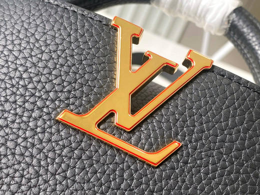 秋冬特惠💰1650 渠道级LV 新品 te级LV 动态芯片M13714/M48865黑拼樱桃链条 本款Capucines手袋 商品图3