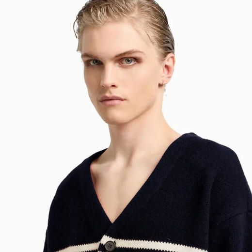 EMPORIO ARMANI 阿玛尼 男士小鹰徽标刺绣初剪羊毛V领针织开衫 深蓝色 EM002310 AF19440 MB343 商品图3