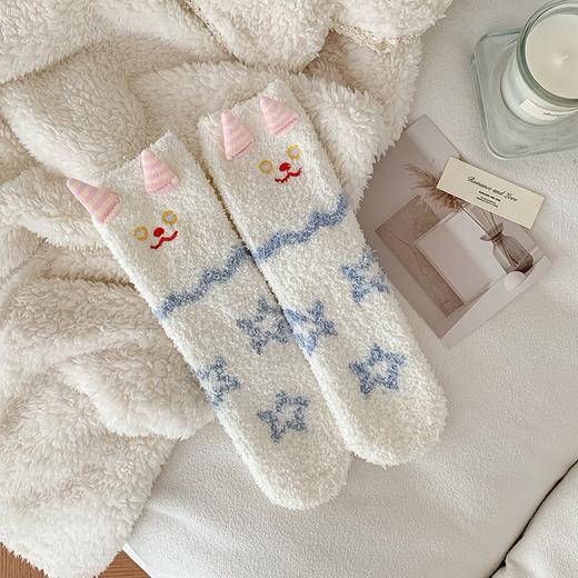 买手优选卡通小怪兽珊瑚绒毛茸茸睡眠袜地板袜中筒168294508 商品图4