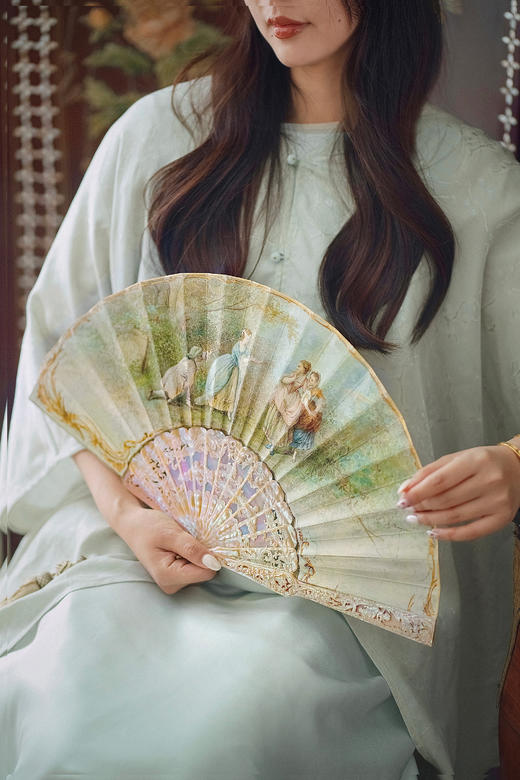 独角鹿西洋古董19世纪末欧洲艺术家M.Rodique签名创作卷叶纹母贝精雕扇骨装饰田园恋歌主题手绘扇面双面折扇 商品图0