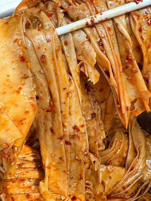 川香麻辣手工豆筋（300g) ~一口鲜辣，下饭魂直接勾住！
 商品图3