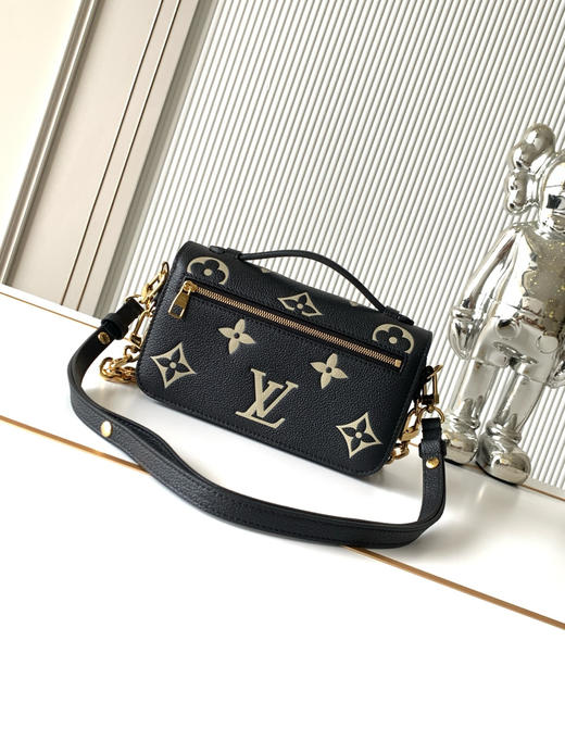 秋冬特惠💰1550 渠道级LV【全钢五金 MB163c01变码芯片】te级LV 全套包装 M46596黑色丝印  本款Pochette Métis East West手袋 商品图2