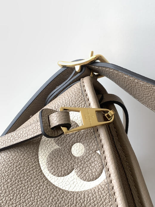 秋冬特惠💰1490 渠道级LV【全钢五金 MB163c01变码芯片】te级LV 全套包装 M47180大象灰 本款 CarryAll 小号手袋 商品图6