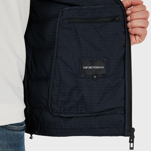 EMPORIO ARMANI 阿玛尼 男士字母徽标提花带帽绗缝尼龙羽绒服 深蓝色 EM003043 AF15384 UB118 商品图2