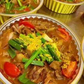 红烧羊肉煲（羊肉约1.5斤+配菜跟汤）约3人份