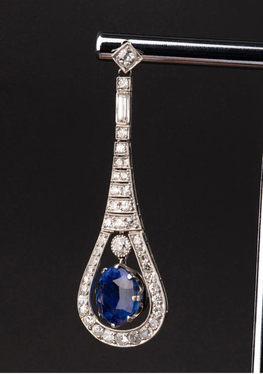 独角鹿西洋古董1930年代欧洲出品装饰艺术风格水滴造型铂金镶嵌钻石及蓝宝石耳坠 商品图5