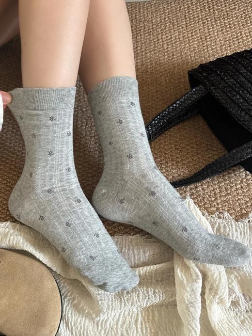 <曾小咸推荐> 法式小碎花中筒袜 日常价79.99/3双！ 活动价39.99/3双！！！【预售款，预计3-15天发货】 商品图7