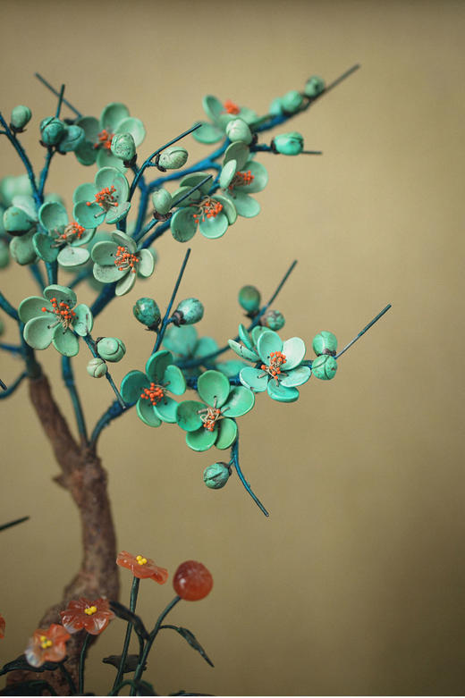 【已售】独角鹿西洋古董20世纪中国创汇时期出品宝相花纹样景泰蓝盆装饰「梅寿长春」珍宝像生盆景 商品图3