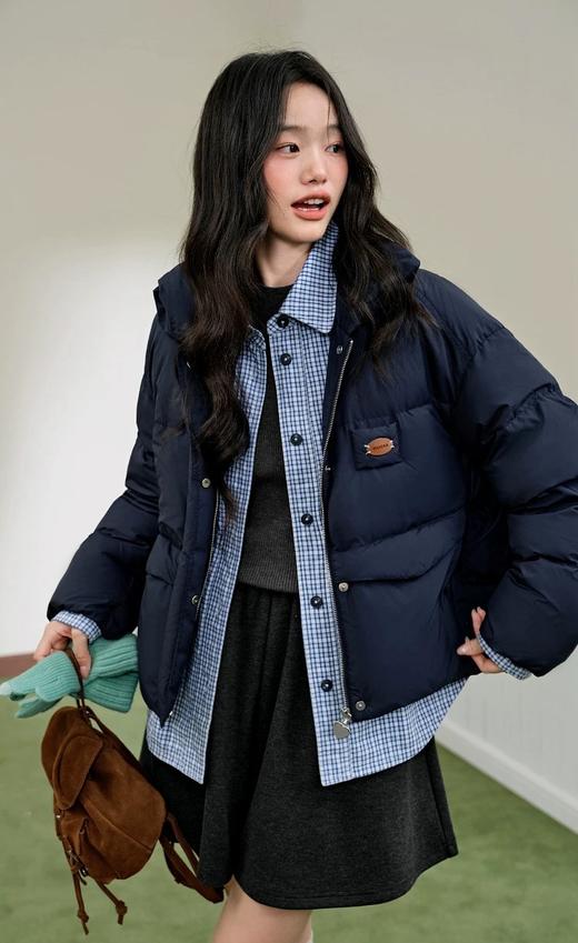 D112527假两件衬衫拼接羽绒服翻领外套冬季新款女休闲格子上衣 商品图8