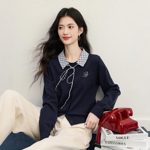 【11/26新品】熙世界可拆卸格纹翻领假两件毛衣开衫女士秋冬高知miu系针织上衣 商品图4