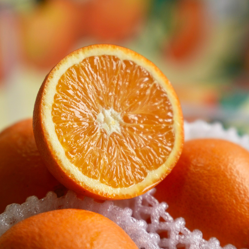 预售第三批：（12月22日到仓）石家庄优选仓库速达，畅销十二年，正宗赣南脐橙，橙子味十足，皮薄多汁，橙香浓郁，净重8斤礼盒装，黄金尺寸（75-85果径）随机发