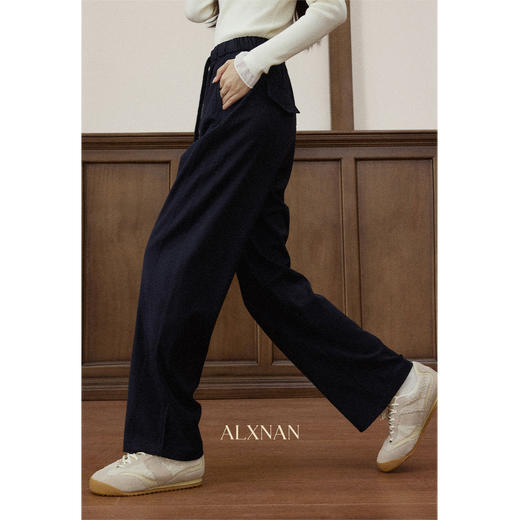 【6折秒杀】鹿向南「壁炉雾织」藏蓝色宽松休闲裤女2025秋冬季显瘦垂感弯刀裤 商品图2